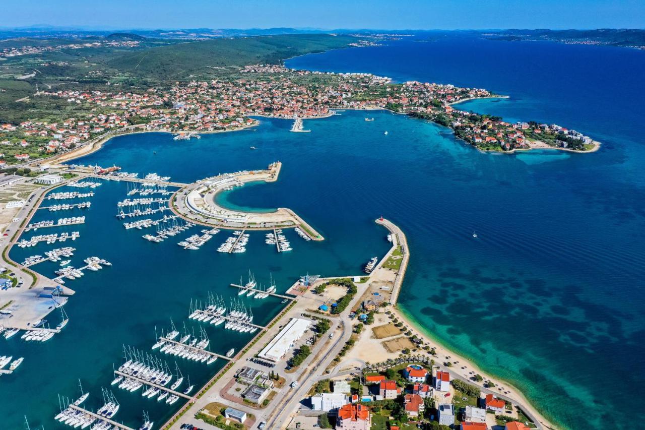 Apartments By The Sea Sukosan, Zadar - 6229 외부 사진