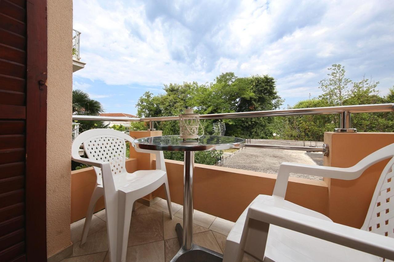 Apartments By The Sea Sukosan, Zadar - 6229 외부 사진