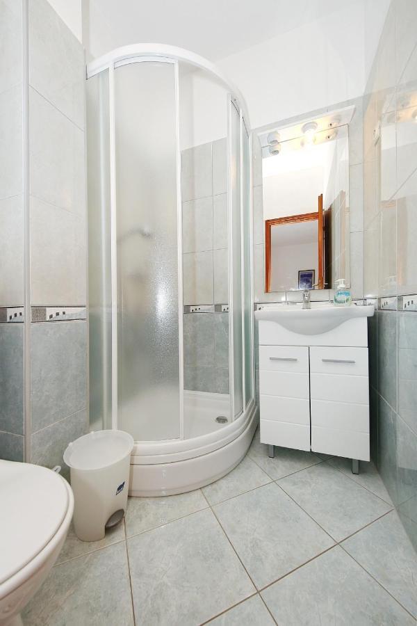 Apartments By The Sea Sukosan, Zadar - 6229 외부 사진