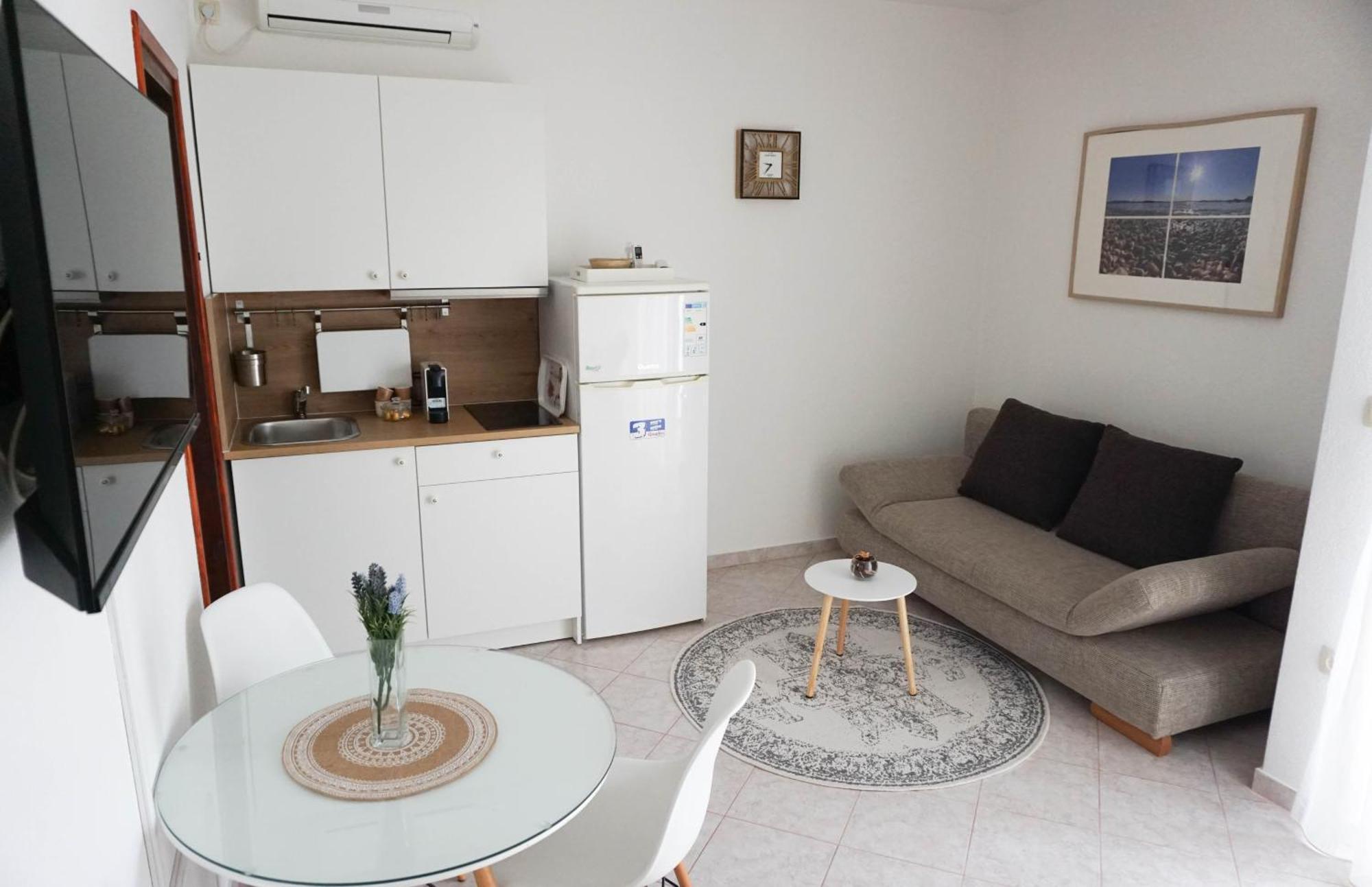 Apartments By The Sea Sukosan, Zadar - 6229 외부 사진